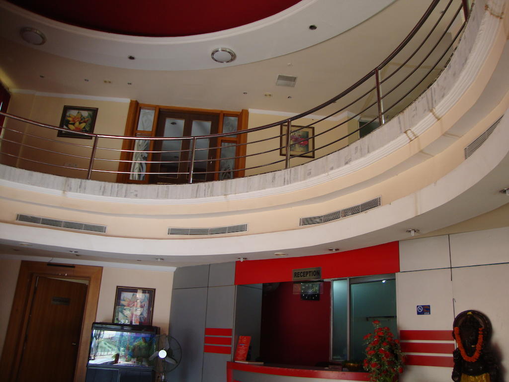 Bari International Hotell Bhubaneswar Exteriör bild